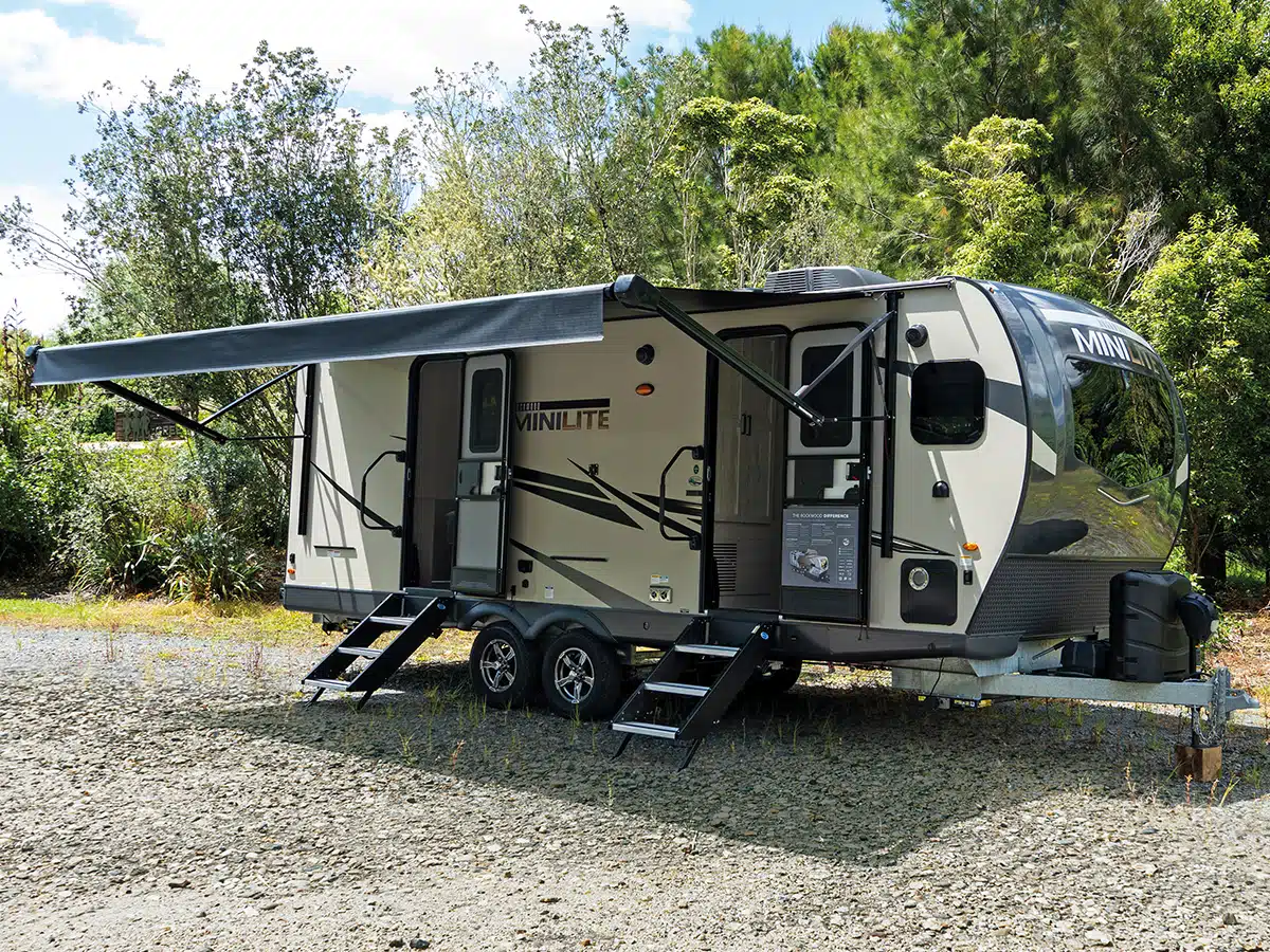 CARAVANS Rockwood Mini Lite 2516S Review