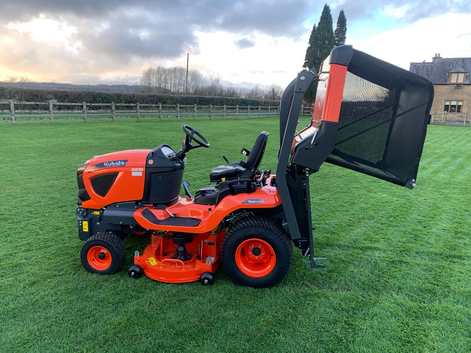 Kubota G 261  HIGH DUMP 48