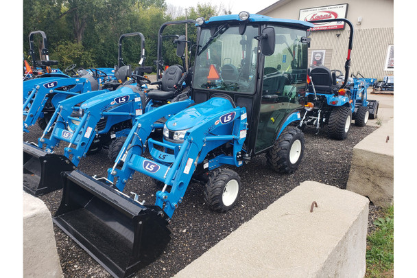 LS Tractor MT125 – 24.7HP -4×4- Yanmar Diesel – w/ Front Loader & Versa Turf Tires & Heated Cab (Pre-Order)