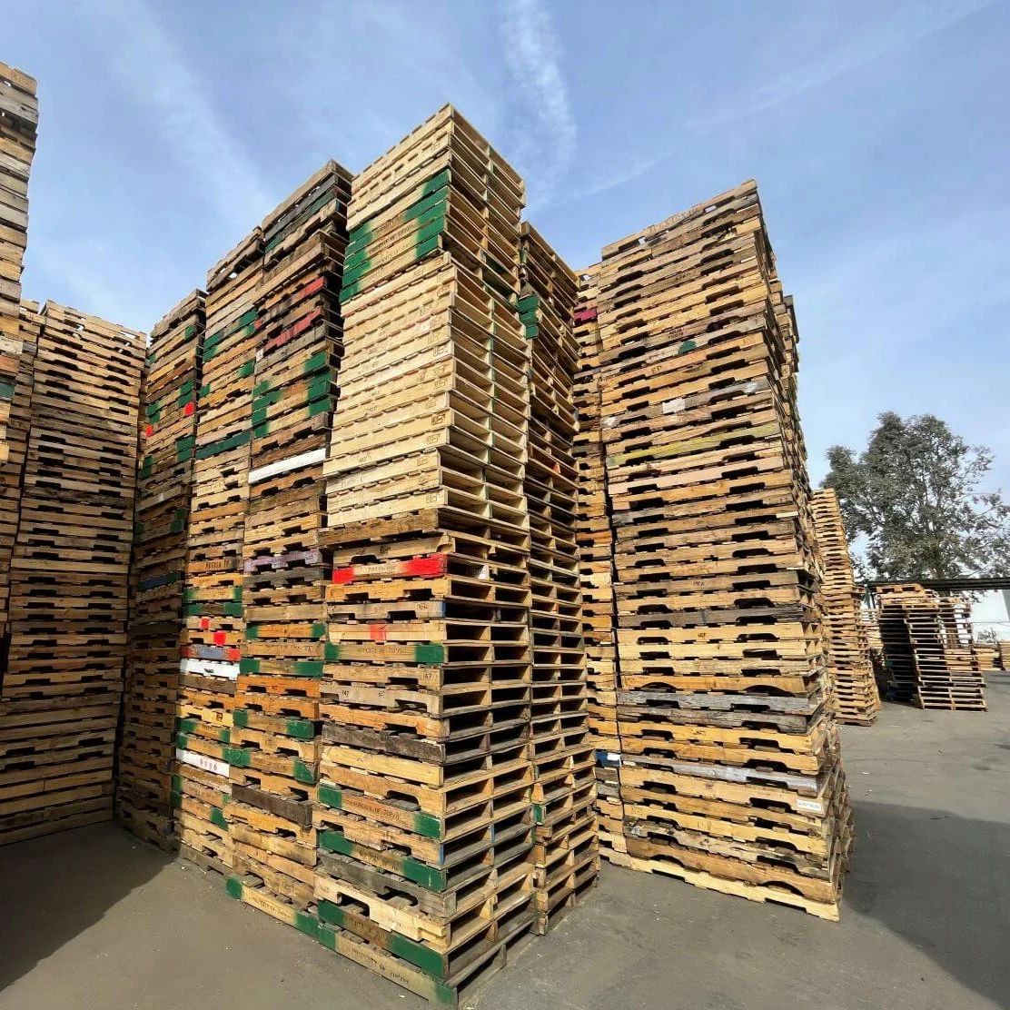WOODEN PALLETS