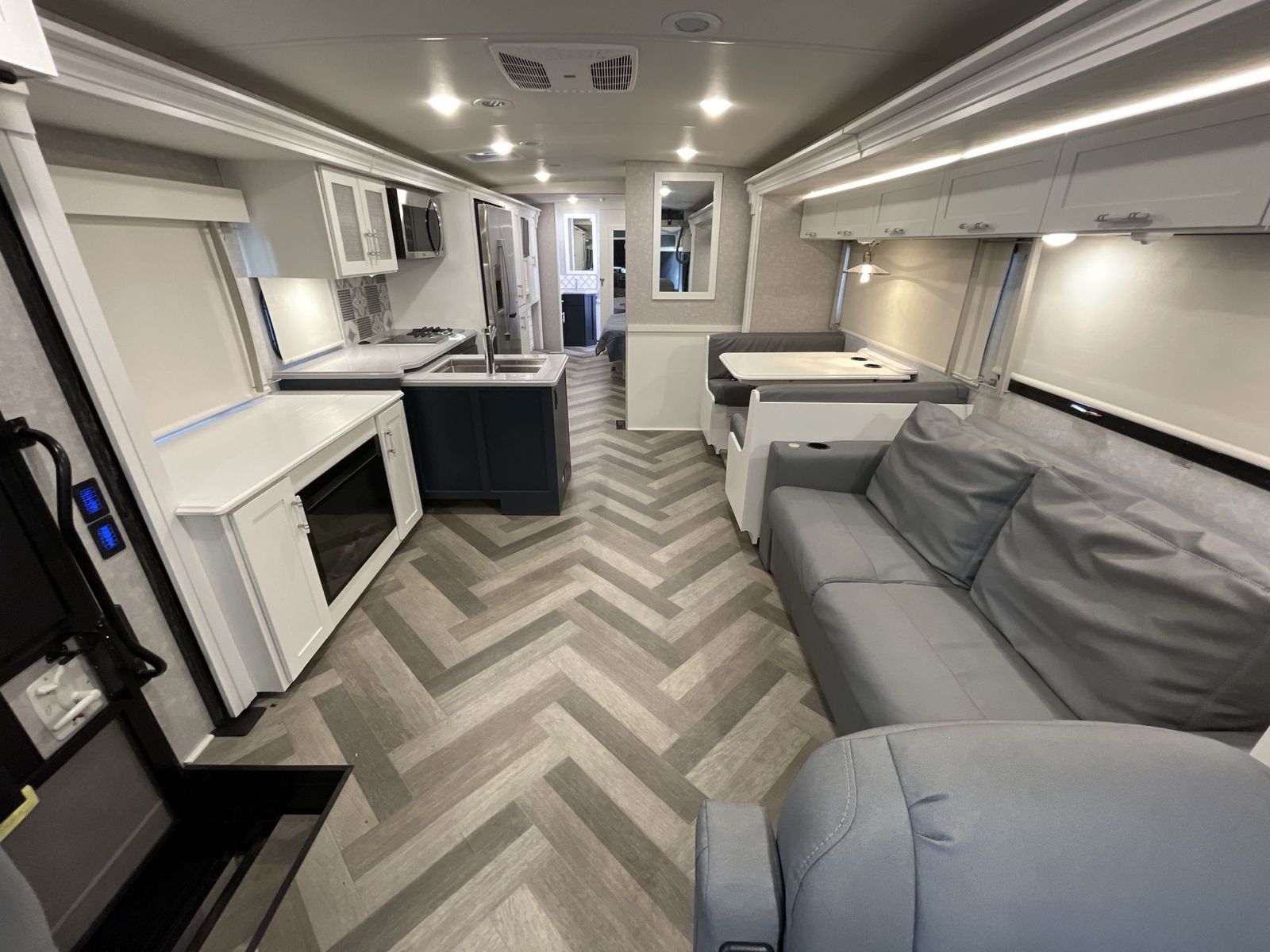 New 2024 Winnebago Adventurer 36Z