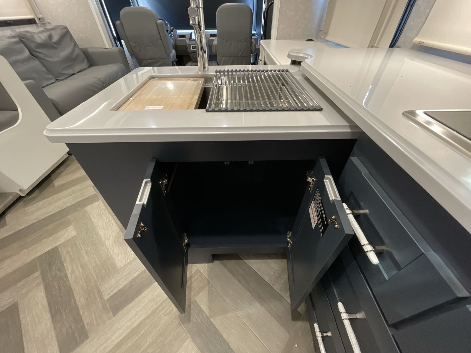 New 2024 Winnebago Adventurer 36Z