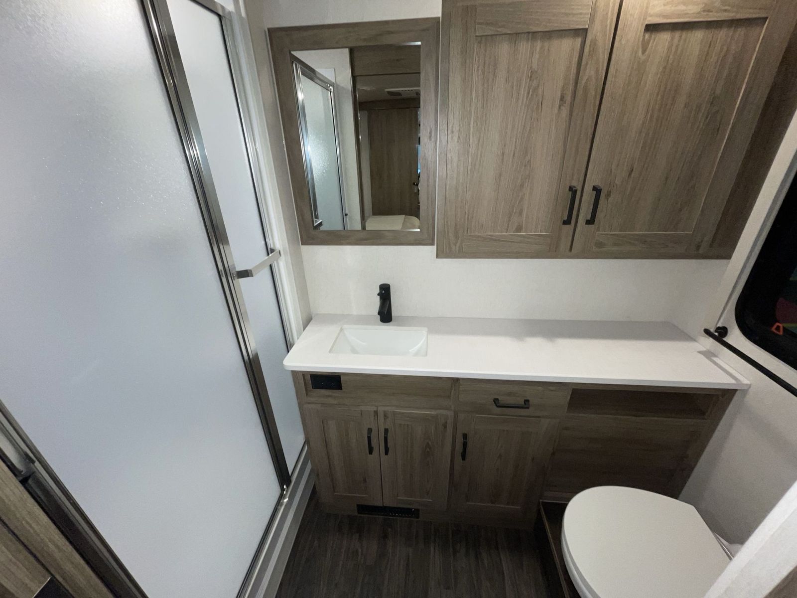 New 2024 Winnebago Vista 33K