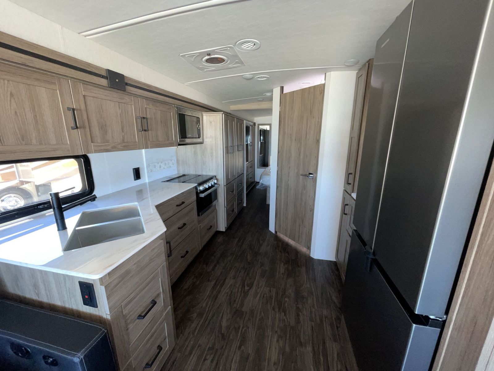 New 2024 Winnebago Vista 34R