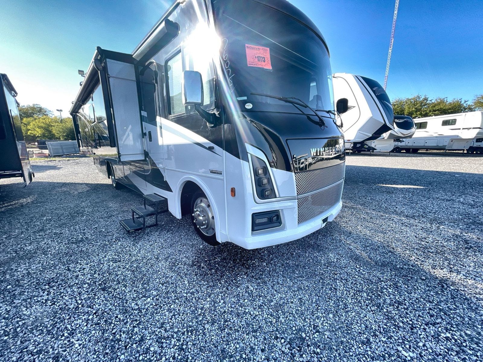 New 2024 Winnebago Vista 34R