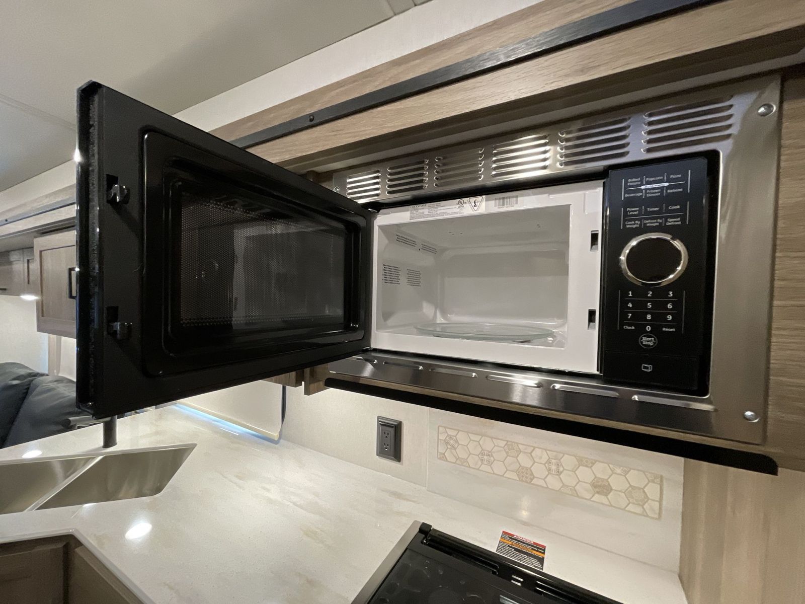 New 2024 Winnebago Vista 34R