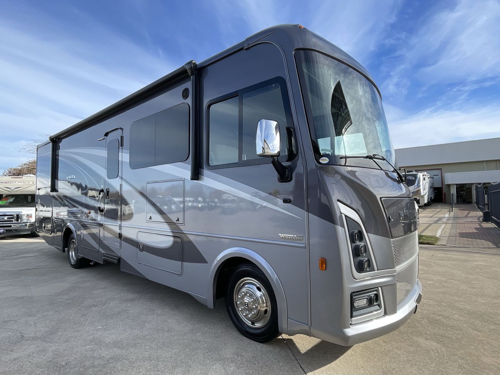 New 2024 Winnebago Vista 31B