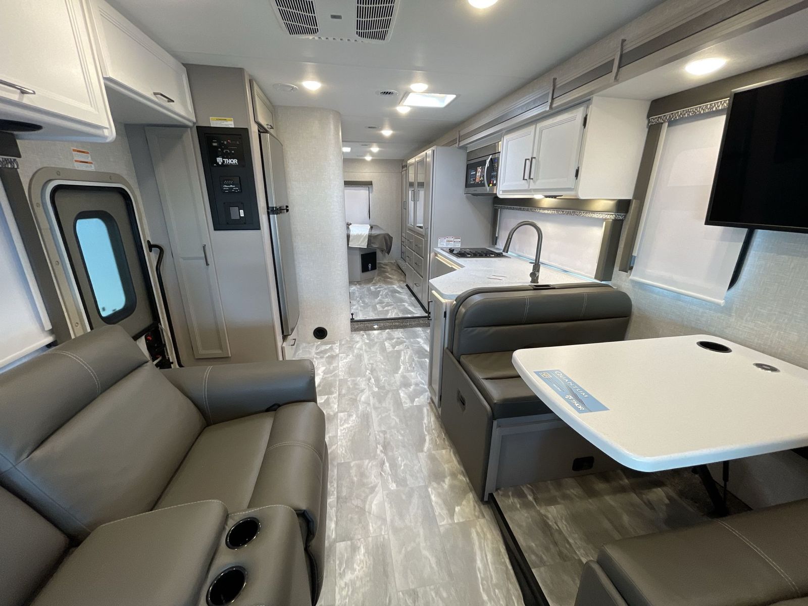 New 2024 Thor Motor Coach Quantum WS31