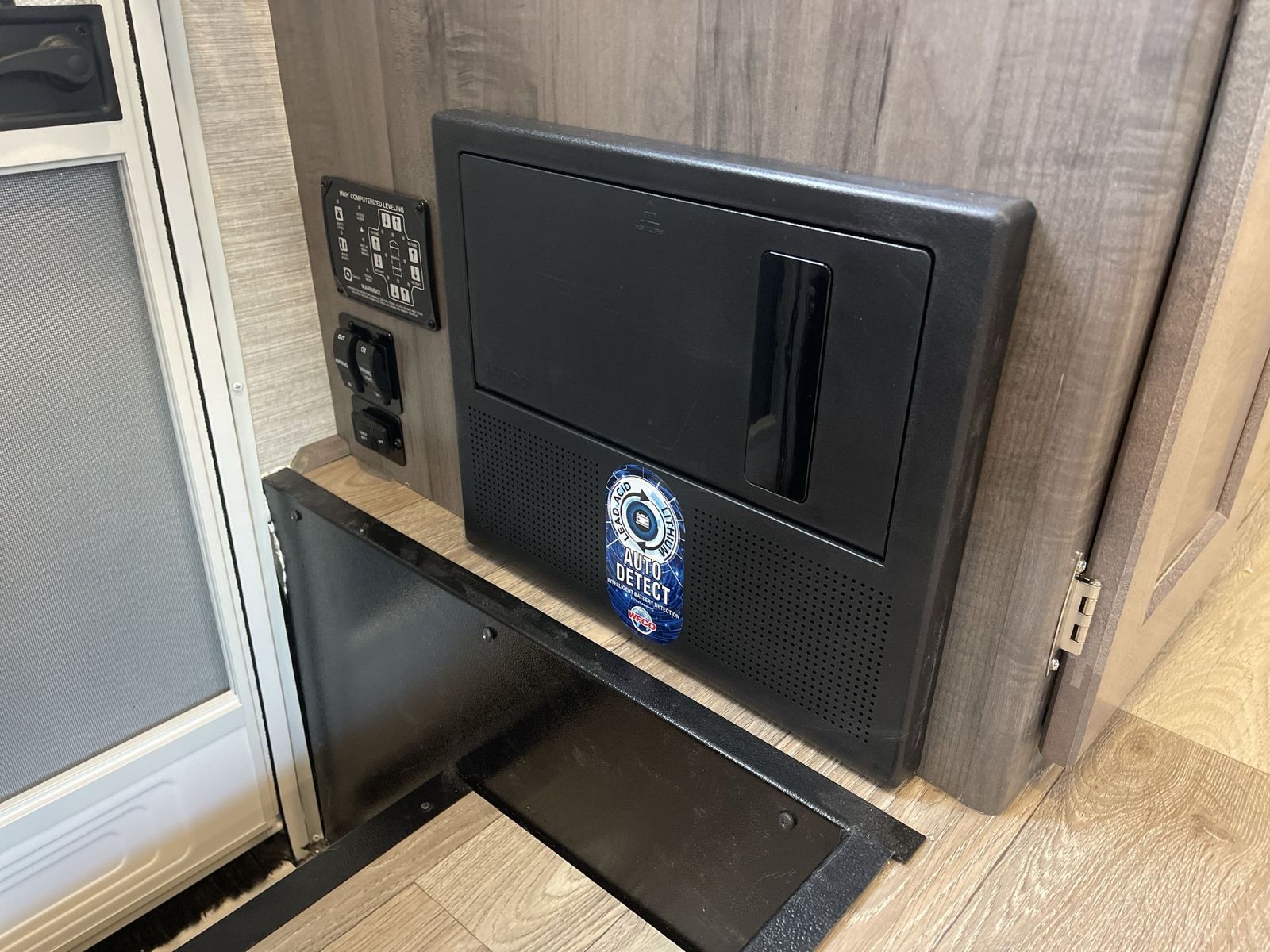 New 2024 Winnebago Minnie Winnie 31K