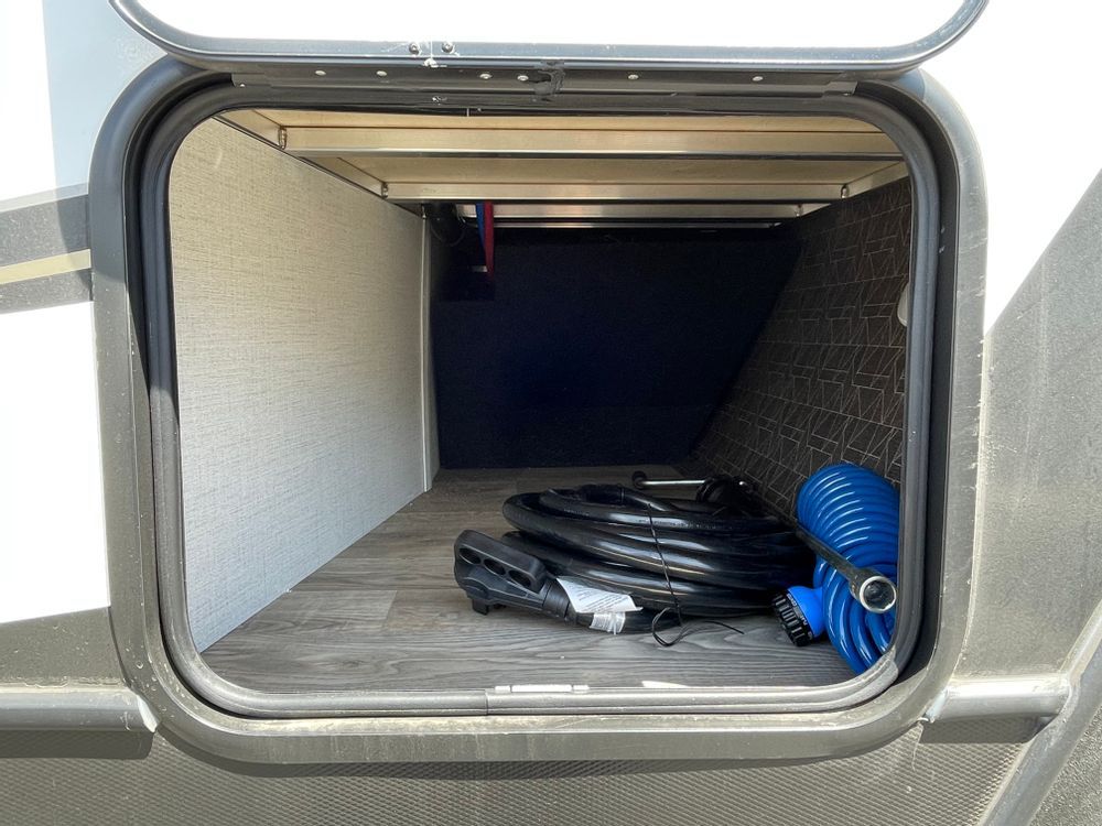 New 2025 keystone outback 328rl for sale