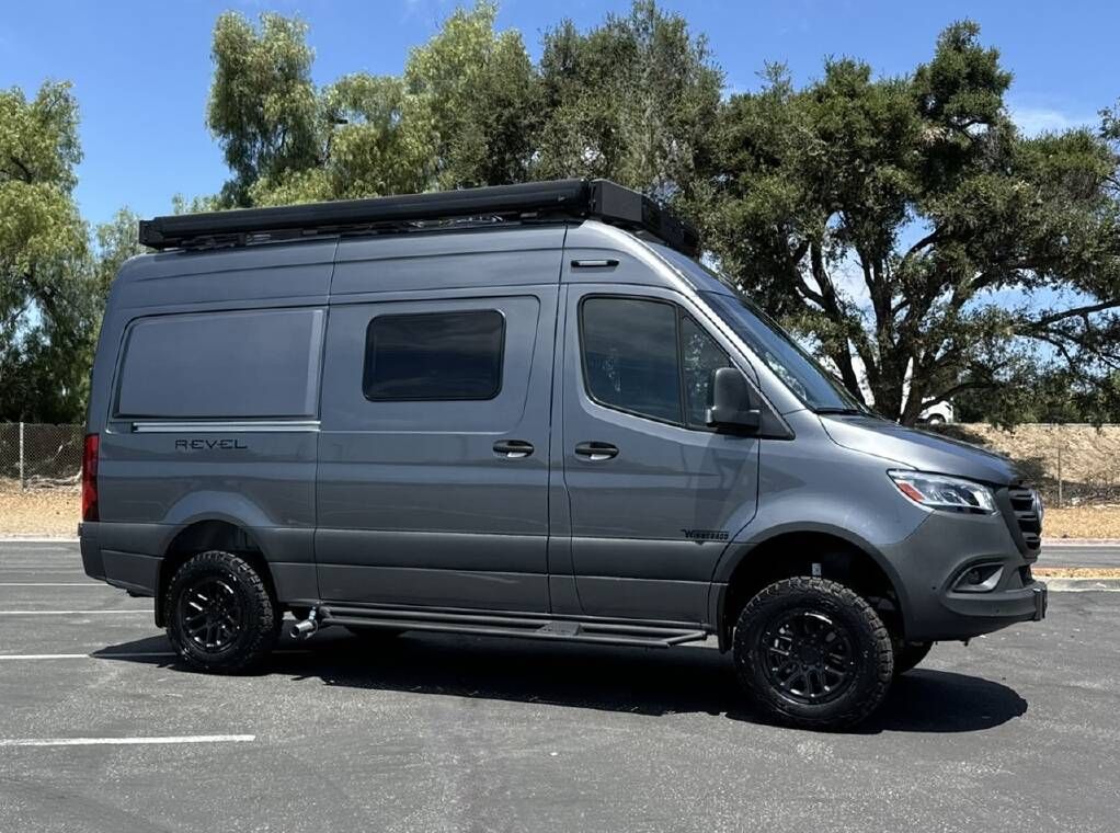 New 2025 keystone Outback 328rl For Sale